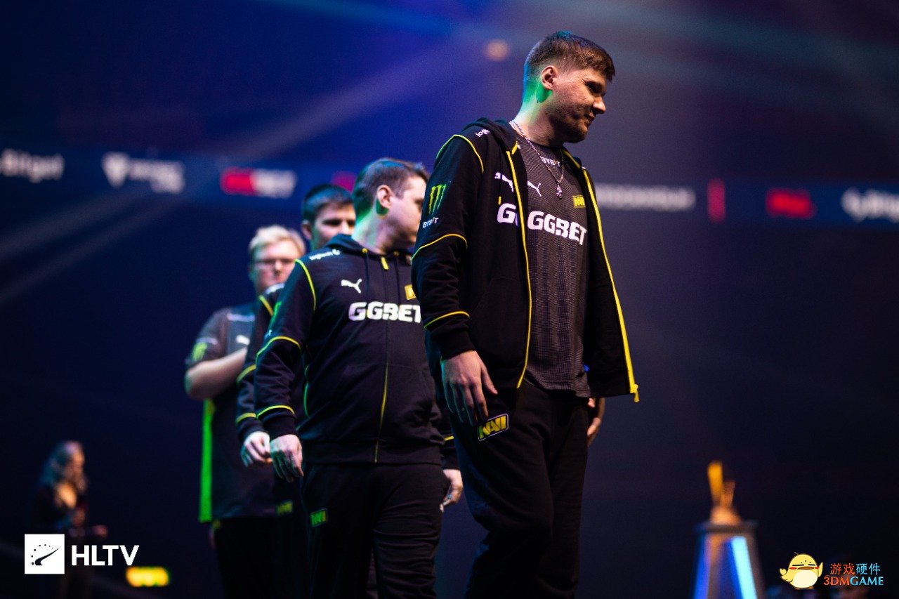 怀特以惊人 怀特以惊人