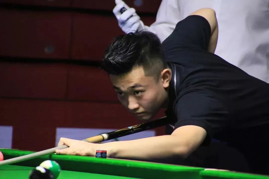 成功跻身四 成功跻身四