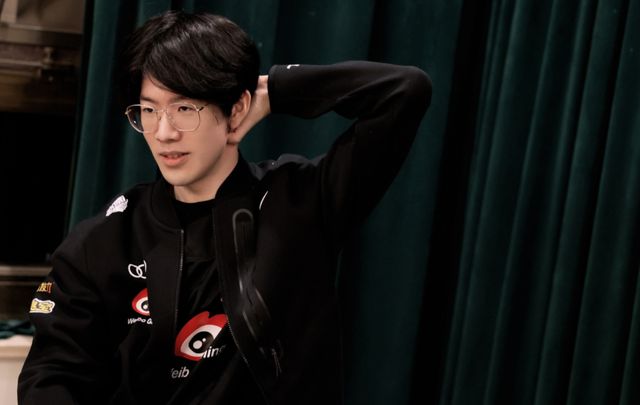 随后一个高 随后一个高